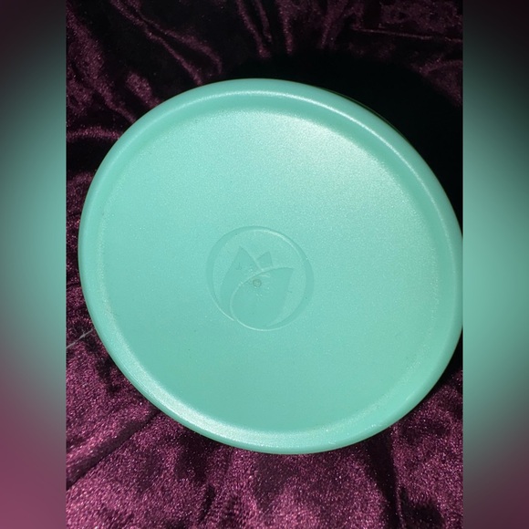 New Pond’s Cold Cream Makeup Remover - Picture 3 of 3